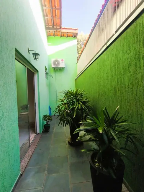 Casa com 3 quartos à venda e para alugar, 332m2 em Nova Vinhedo, Vinhedo - SP - imagem 5 Foto 5 de Casa com 3 quartos à venda e para alugar, 332m2 em Nova Vinhedo, Vinhedo - SP