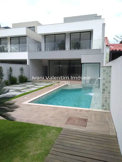 Foto 1 de Casa de Condomínio com 5 quartos à venda, 340m2 em Barra da Tijuca, Rio De Janeiro - RJ