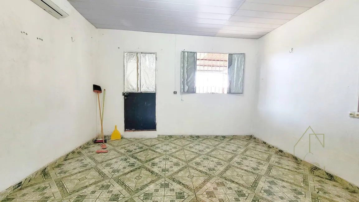 Foto 2 de Casa com 3 quartos à venda, 290m2 em São José Operário, Manaus - AM