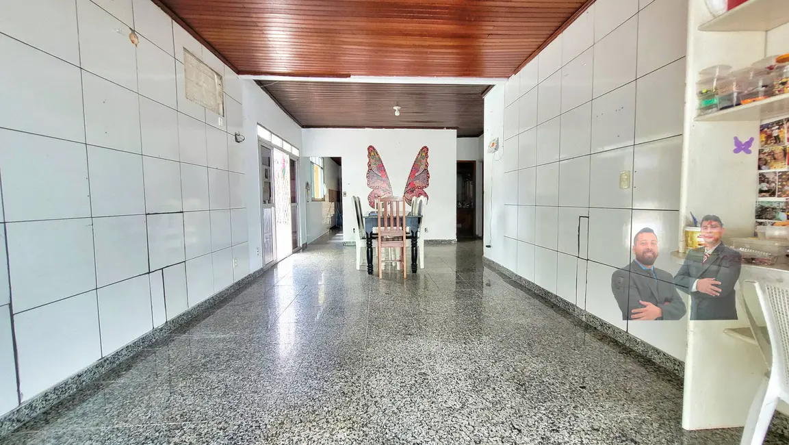 Casa com 4 quartos à venda, 260m2 em Flores, Manaus - AM - imagem 8 Foto 8 de Casa com 4 quartos à venda, 260m2 em Flores, Manaus - AM