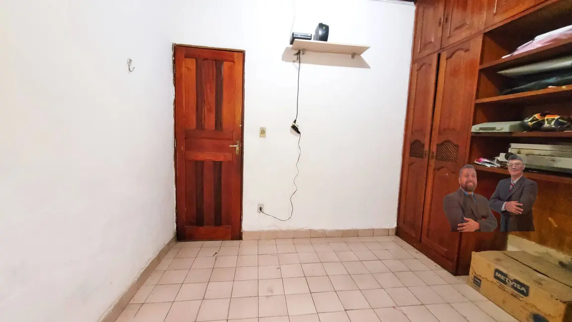 Casa com 5 quartos à venda, 220m2 em Flores, Manaus - AM - imagem 8 Foto 8 de Casa com 5 quartos à venda, 220m2 em Flores, Manaus - AM