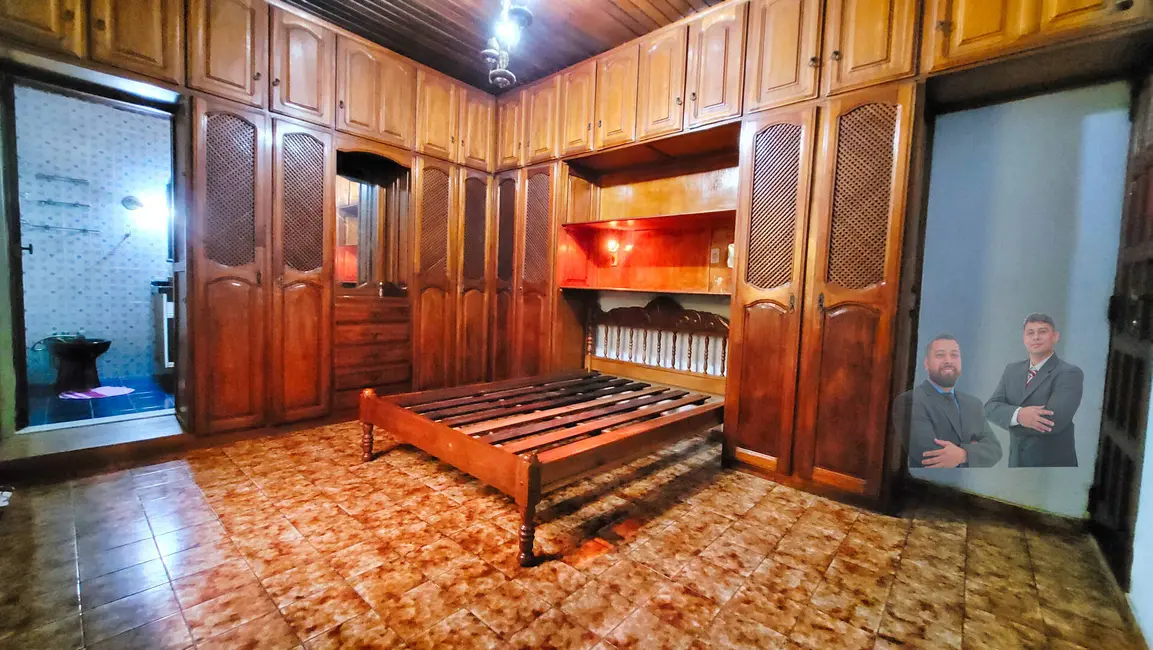 Casa com 5 quartos à venda, 220m2 em Flores, Manaus - AM - imagem 9 Foto 9 de Casa com 5 quartos à venda, 220m2 em Flores, Manaus - AM