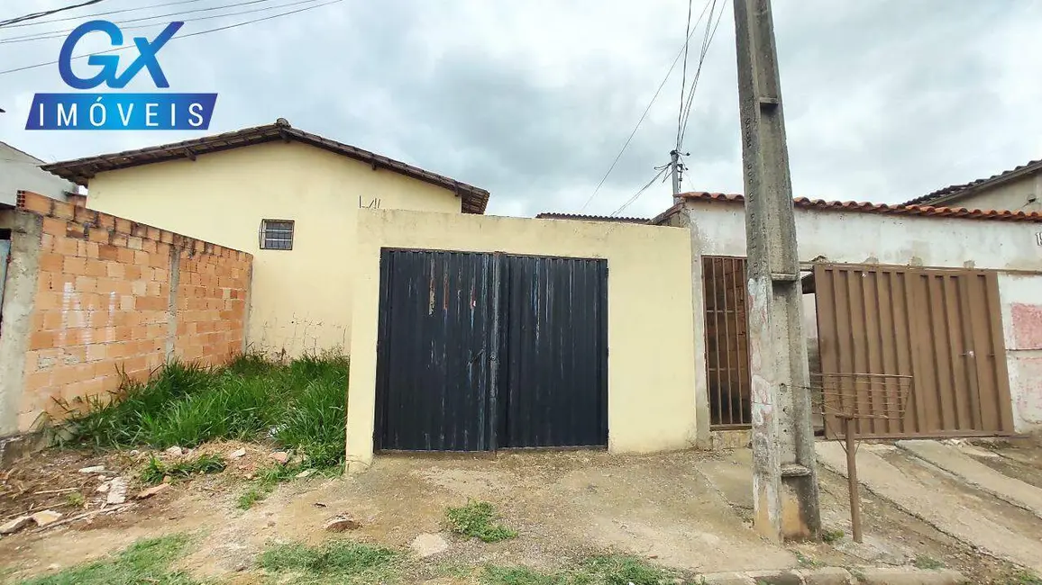 Foto 2 de Casa com 2 quartos à venda, 59m2 em Esmeraldas - MG