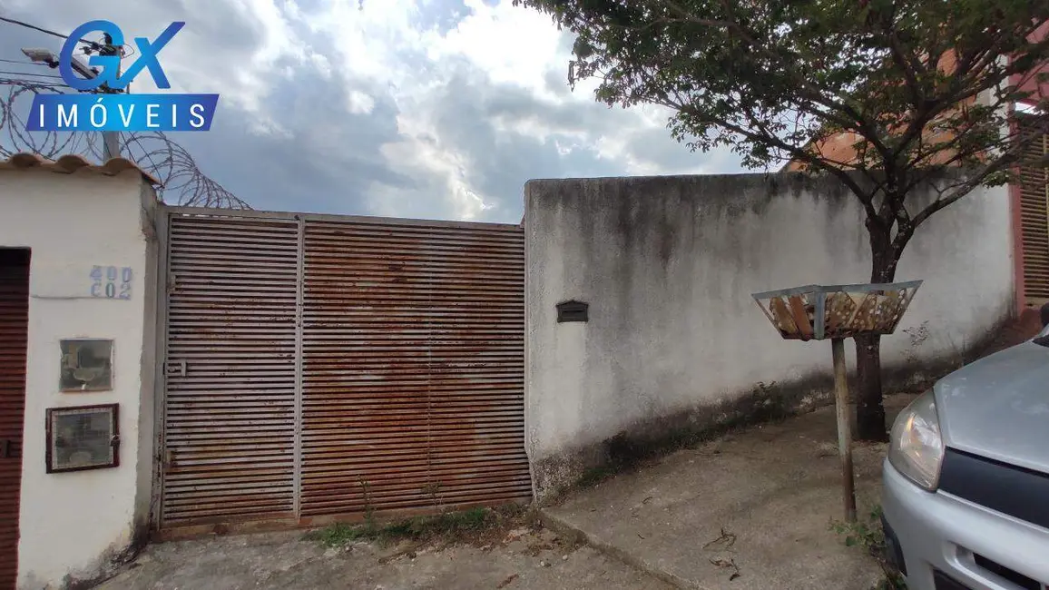 Foto 2 de Casa com 3 quartos à venda, 70m2 em Esmeraldas - MG