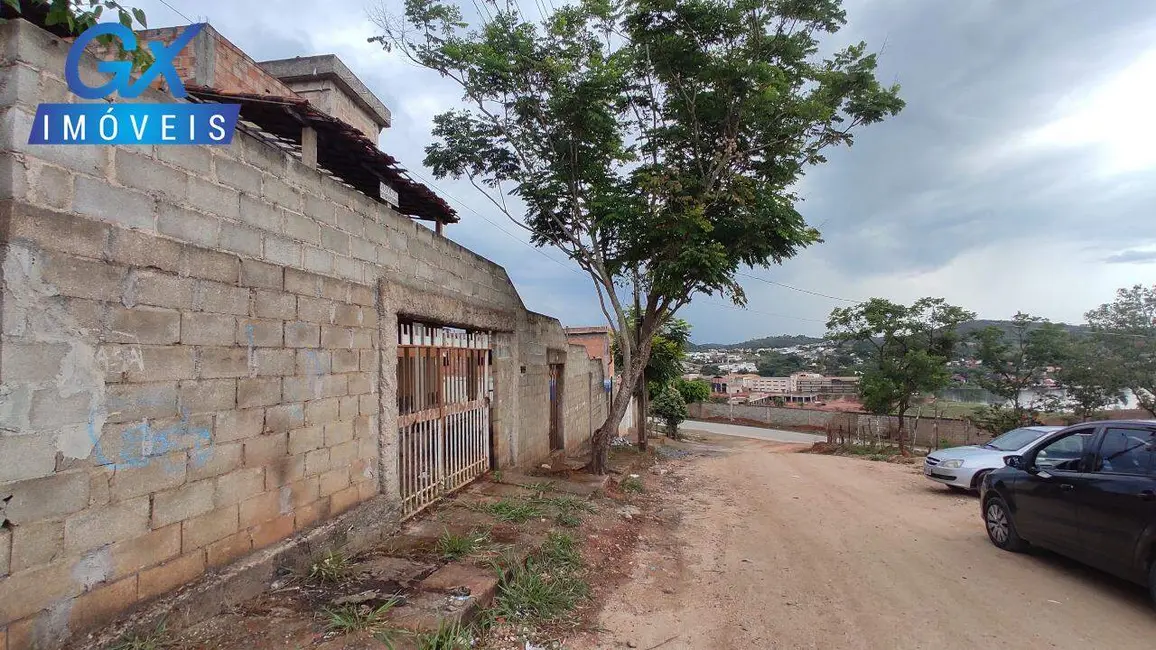 Foto 2 de Casa com 4 quartos à venda, 120m2 em Esmeraldas - MG