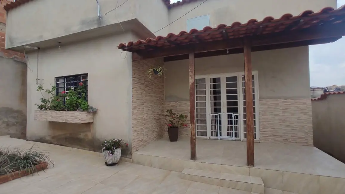 Foto 1 de Casa com 3 quartos à venda, 70m2 em Florença, Ribeirao Das Neves - MG
