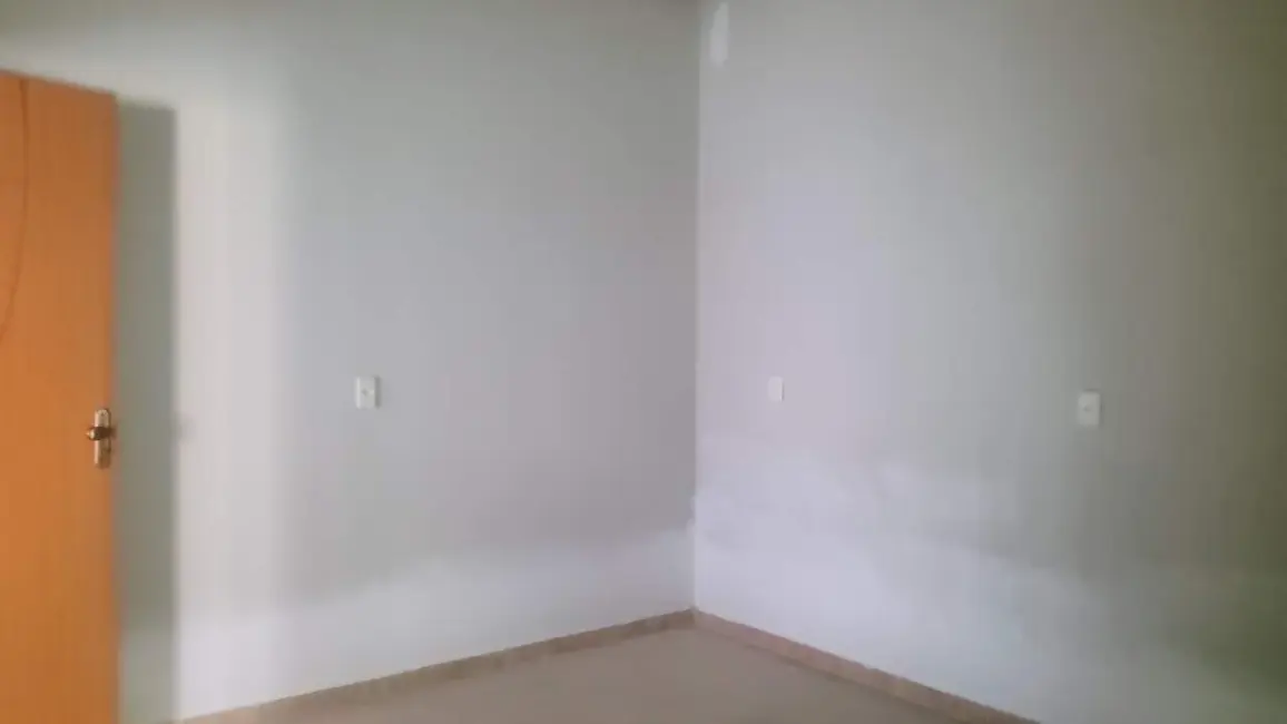 Foto 6 de Casa com 2 quartos à venda, 70m2 em Esmeraldas - MG