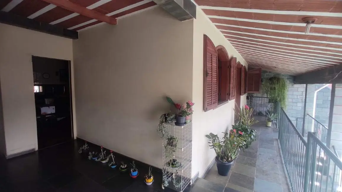 Casa com 3 quartos à venda, 140m2 em Veneza, Ribeirao Das Neves - MG - imagem 8 Foto 8 de Casa com 3 quartos à venda, 140m2 em Veneza, Ribeirao Das Neves - MG