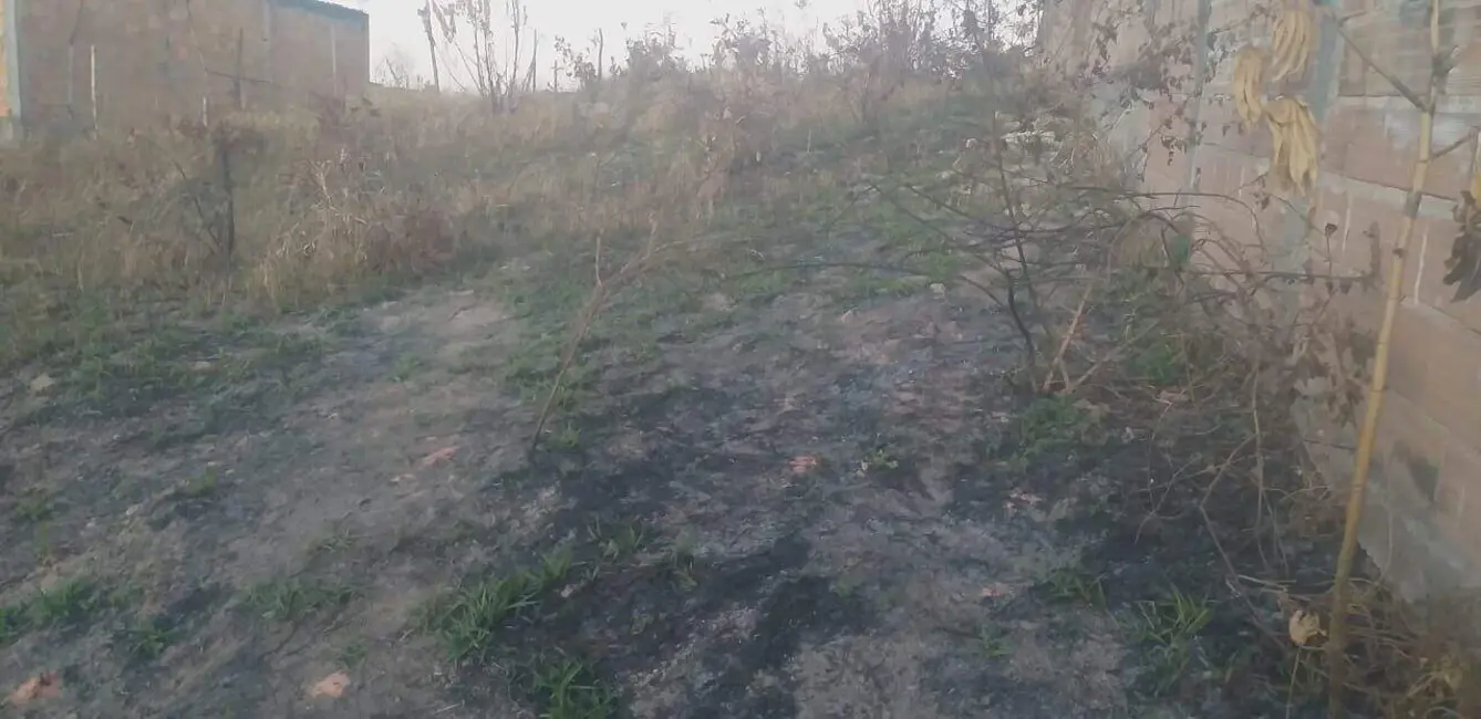 Foto 1 de Terreno / Lote à venda, 400m2 em San Genaro, Ribeirao Das Neves - MG