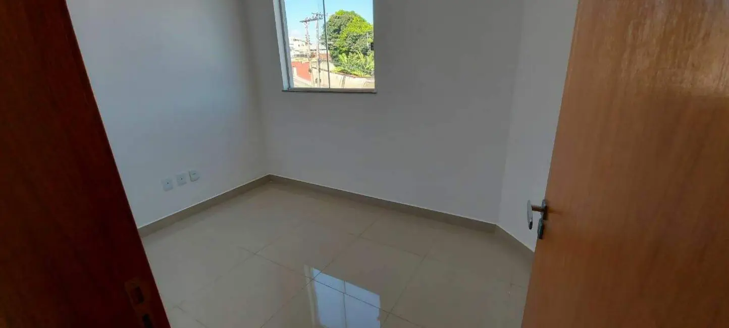 Foto 6 de Casa com 2 quartos à venda, 90m2 em Rio Branco, Belo Horizonte - MG
