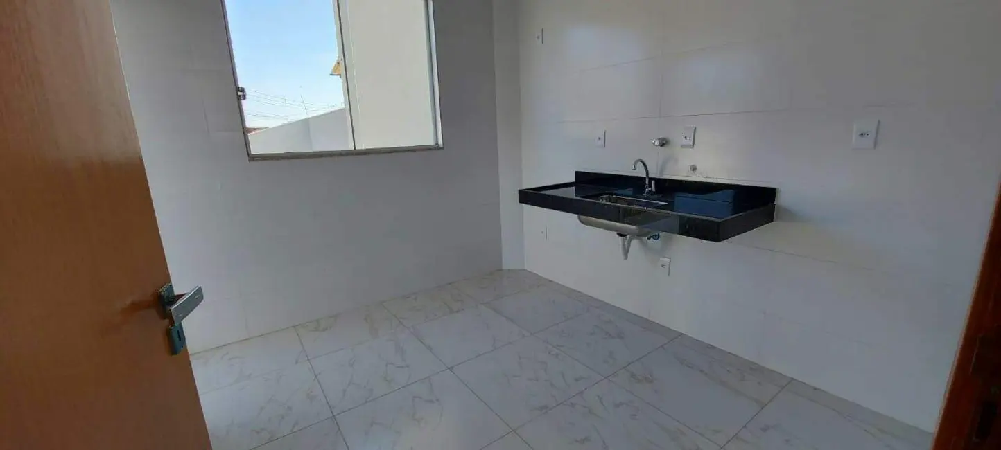 Foto 9 de Casa com 2 quartos à venda, 90m2 em Rio Branco, Belo Horizonte - MG