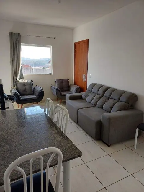 Foto 2 de Casa com 3 quartos à venda, 62m2 em Esmeraldas - MG