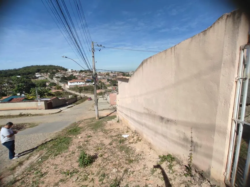 Casa com 4 quartos à venda, 120m2 em Santinho, Ribeirao Das Neves - MG - imagem 4 Foto 4 de Casa com 4 quartos à venda, 120m2 em Santinho, Ribeirao Das Neves - MG