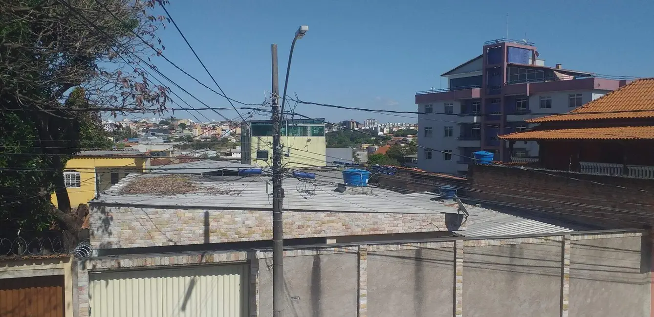 Foto 9 de Casa com 3 quartos à venda, 360m2 em Contagem - MG