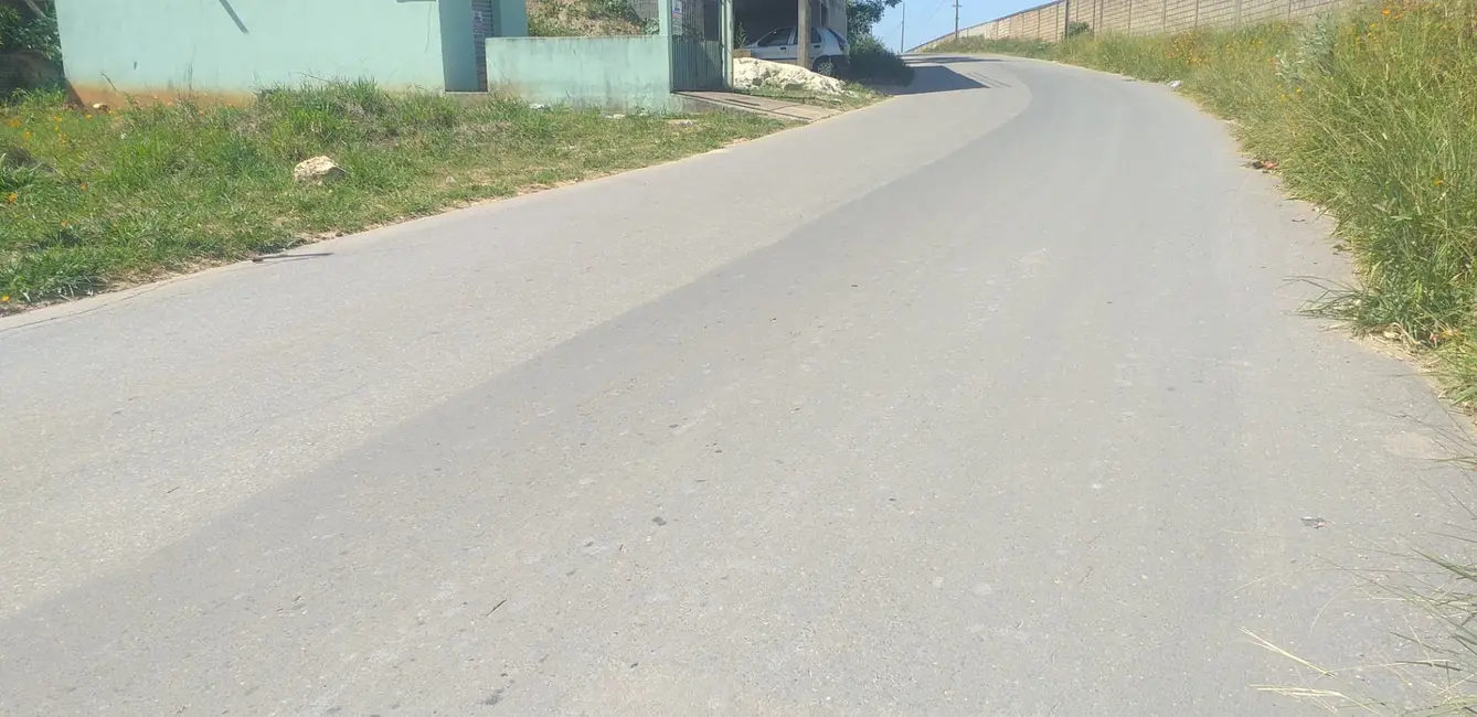 Foto 5 de Casa com 2 quartos à venda, 120m2 em Esmeraldas - MG