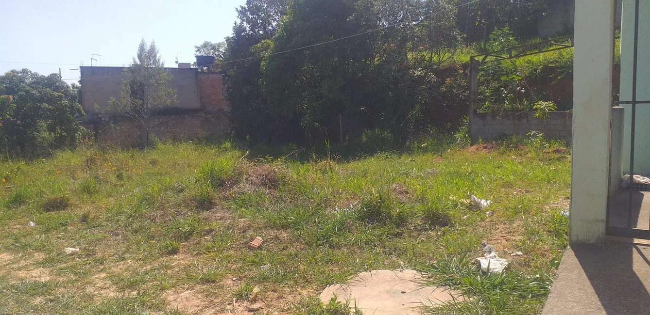 Foto 4 de Casa com 2 quartos à venda, 120m2 em Esmeraldas - MG