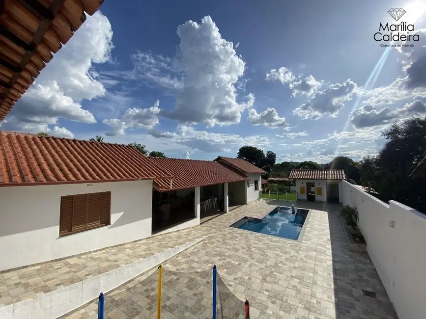 Foto 2 de Casa com 3 quartos à venda, 1000m2 em Ribeirao Das Neves - MG