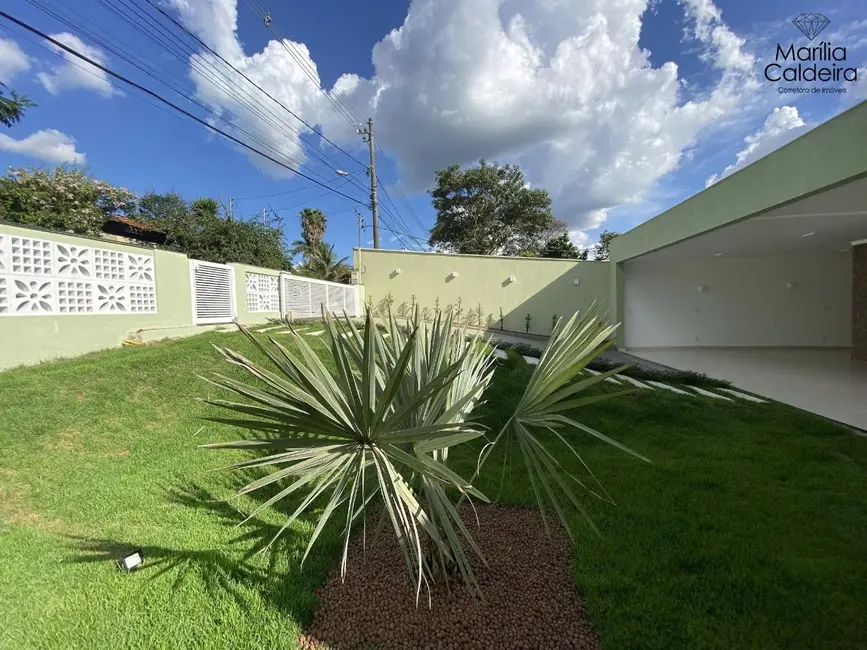 Foto 8 de Casa com 3 quartos à venda, 1000m2 em Ribeirao Das Neves - MG