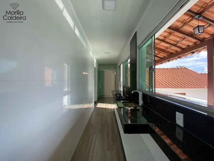 Foto 3 de Casa com 3 quartos à venda, 1000m2 em Ribeirao Das Neves - MG