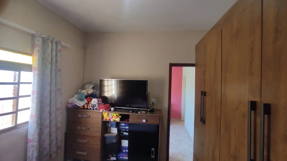 Foto 8 de Casa com 4 quartos à venda, 150m2 em Florença, Ribeirao Das Neves - MG