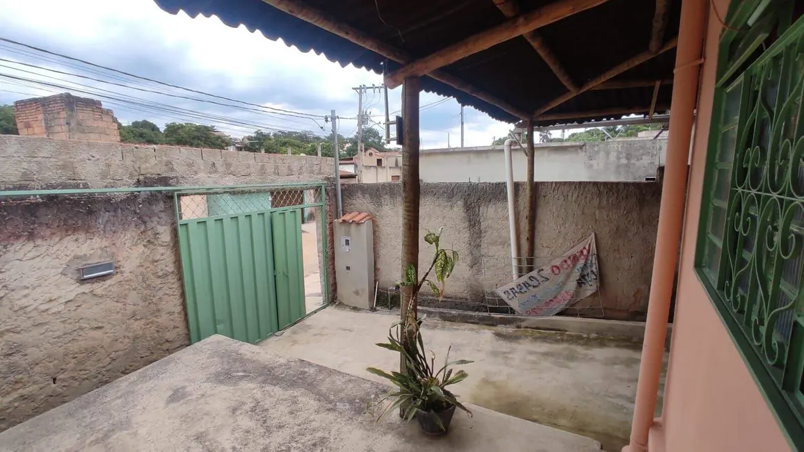 Foto 2 de Casa com 2 quartos à venda, 85m2 em Vale das Acácias, Ribeirao Das Neves - MG