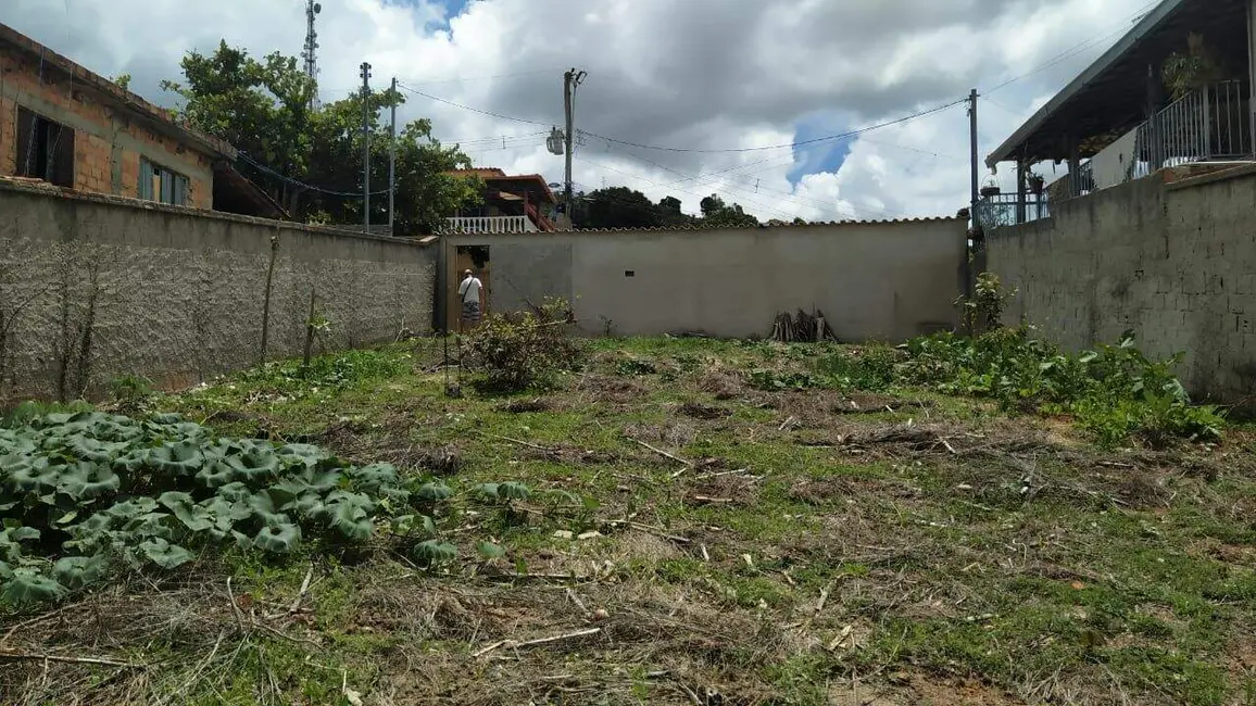 Foto 1 de Terreno / Lote à venda, 360m2 em Veneza, Ribeirao Das Neves - MG