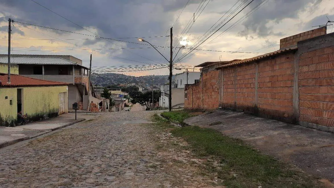 Foto 7 de Terreno / Lote à venda, 405m2 em Santinho, Ribeirao Das Neves - MG