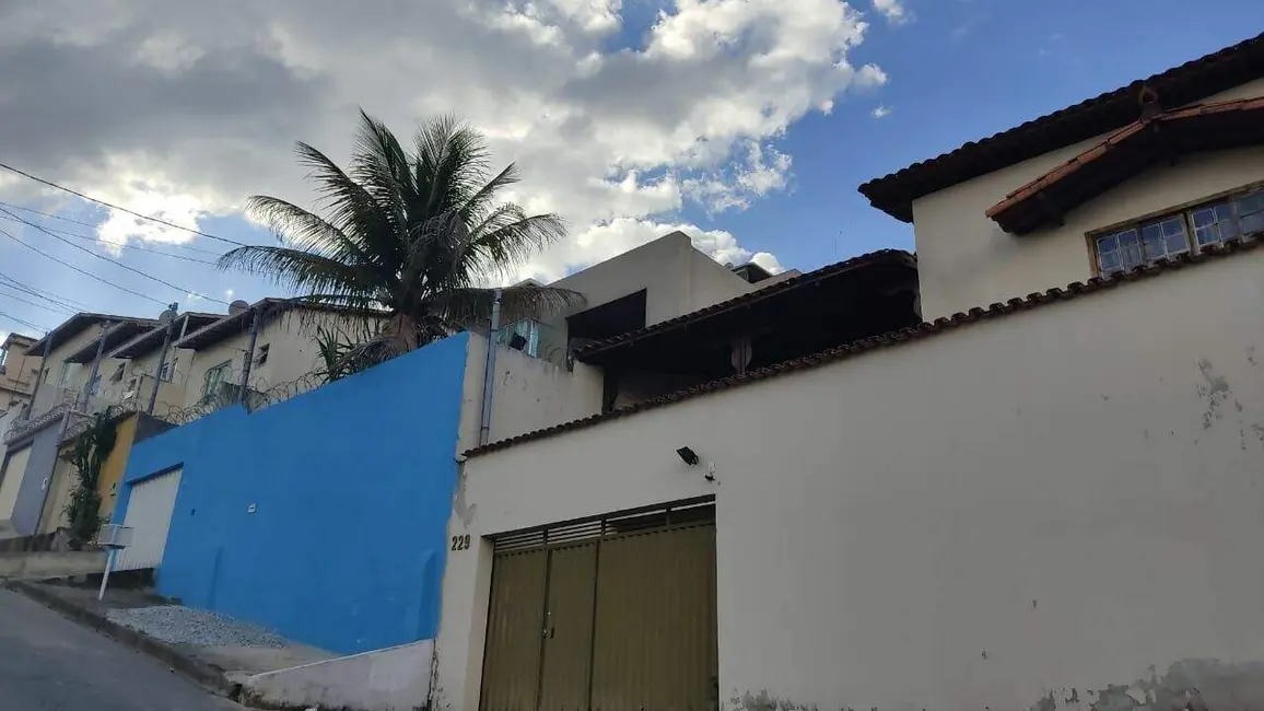 Foto 1 de Casa com 3 quartos à venda, 290m2 em Contagem - MG