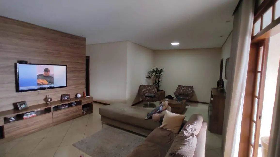 Foto 7 de Casa com 3 quartos à venda, 290m2 em Contagem - MG