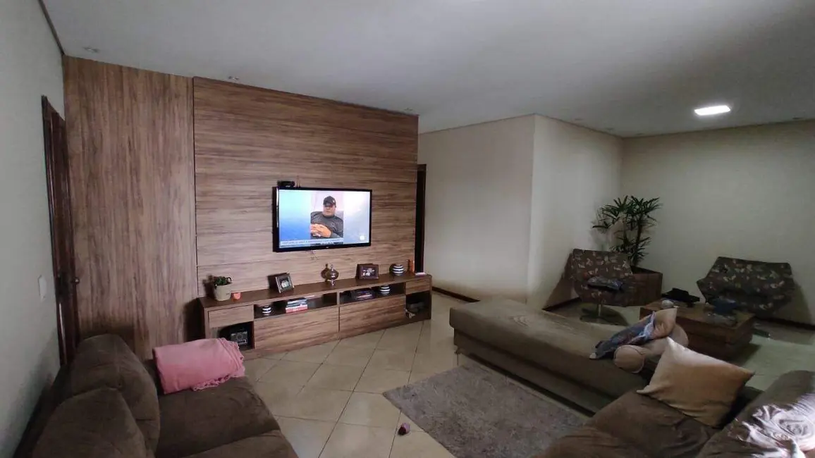 Foto 8 de Casa com 3 quartos à venda, 290m2 em Contagem - MG