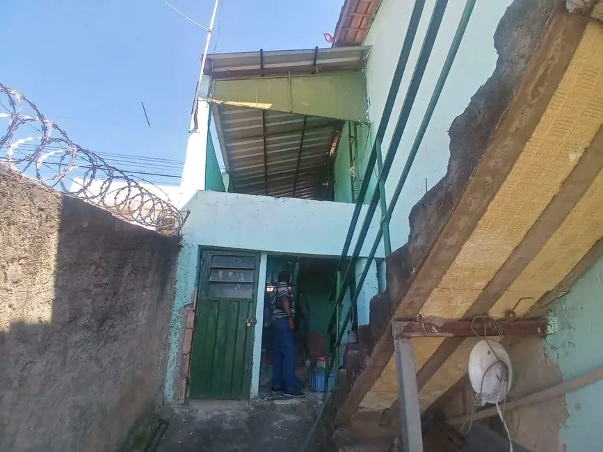 Casa com 3 quartos à venda, 150m2 em Veneza, Ribeirao Das Neves - MG - imagem 8 Foto 8 de Casa com 3 quartos à venda, 150m2 em Veneza, Ribeirao Das Neves - MG