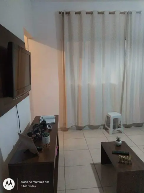 Casa com 2 quartos à venda, 52m2 em Esmeraldas - MG - imagem 3 Foto 3 de Casa com 2 quartos à venda, 52m2 em Esmeraldas - MG