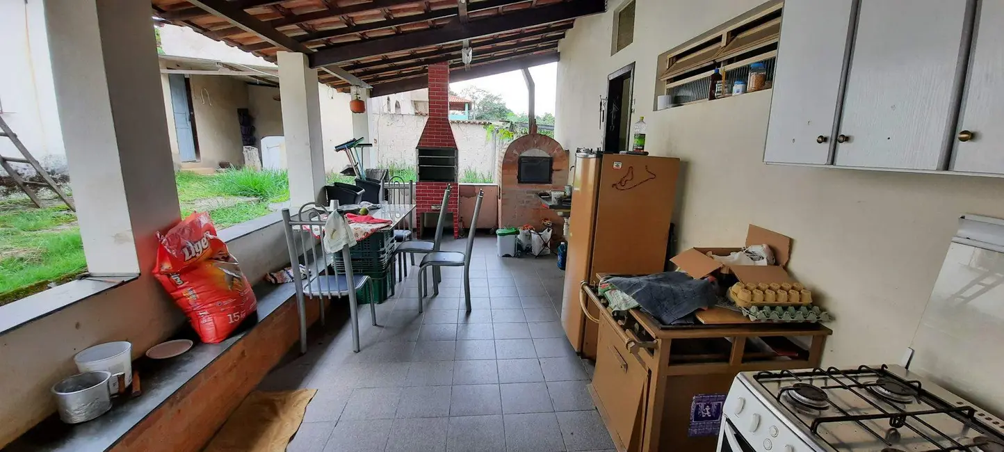 Chácara com 3 quartos à venda, 120m2 em Vale das Acácias, Ribeirao Das Neves - MG - imagem 3 Foto 3 de Chácara com 3 quartos à venda, 120m2 em Vale das Acácias, Ribeirao Das Neves - MG