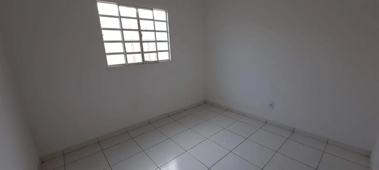 Foto 9 de Casa com 2 quartos à venda, 58m2 em Esmeraldas - MG