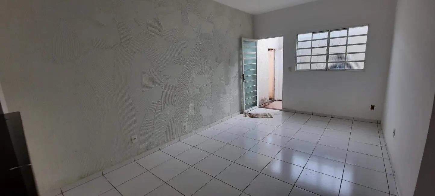Foto 7 de Casa com 2 quartos à venda, 58m2 em Esmeraldas - MG