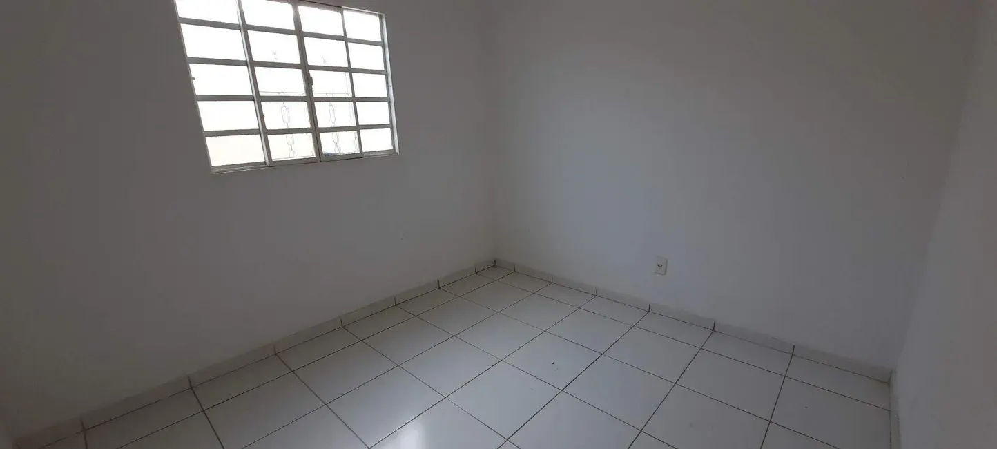 Foto 8 de Casa com 2 quartos à venda, 58m2 em Esmeraldas - MG