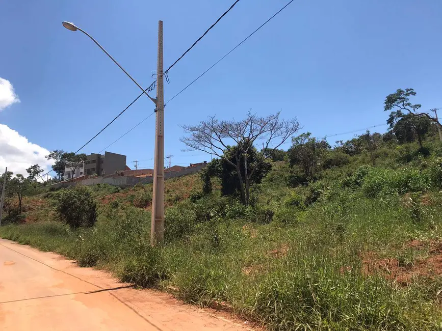 Foto 1 de Terreno / Lote à venda, 360m2 em Esmeraldas - MG