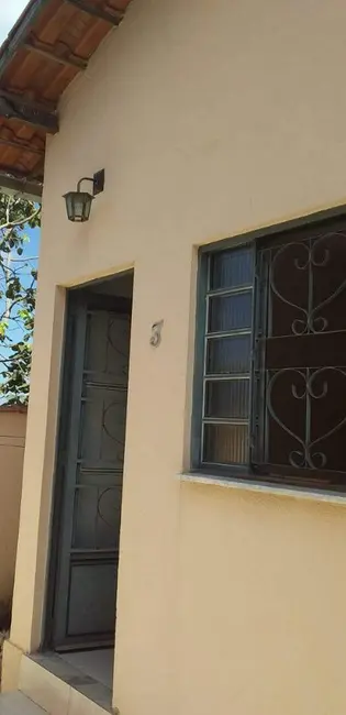 Foto 2 de Casa com 2 quartos à venda, 50m2 em Esmeraldas - MG