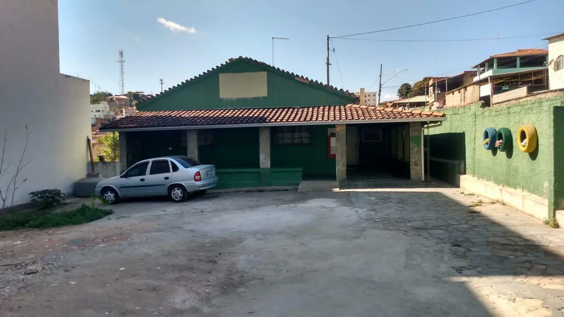 Terreno / Lote à venda, 2460m2 em Centro, Ribeirao Das Neves - MG - imagem 4 Foto 4 de Terreno / Lote à venda, 2460m2 em Centro, Ribeirao Das Neves - MG
