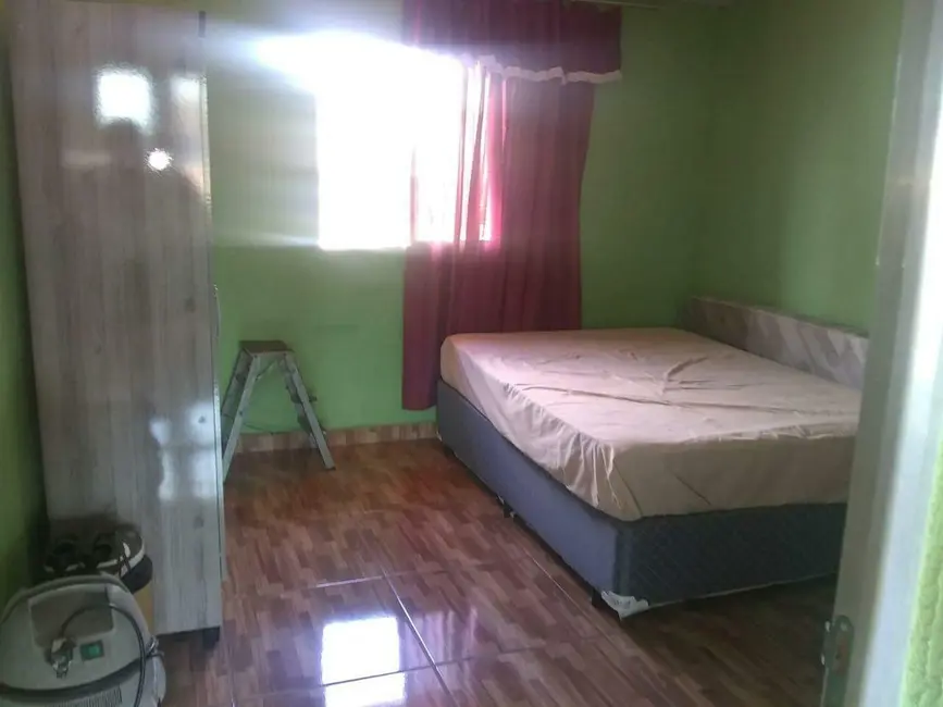 Casa com 4 quartos à venda, 120m2 em Santa Fé (Justinópolis), Ribeirao Das Neves - MG - imagem 4 Foto 4 de Casa com 4 quartos à venda, 120m2 em Santa Fé (Justinópolis), Ribeirao Das Neves - MG