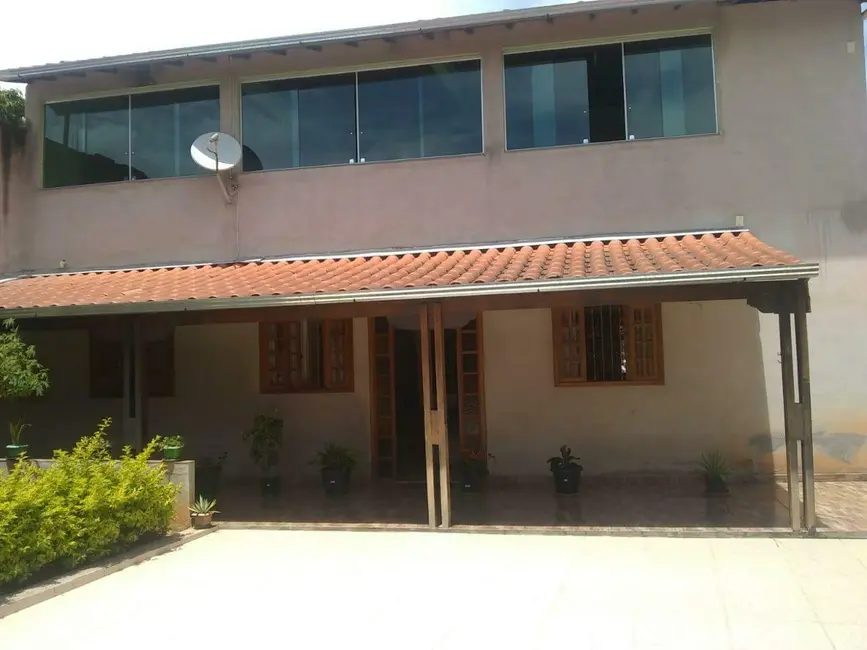 Foto 1 de Casa com 4 quartos à venda, 120m2 em Santa Fé (Justinópolis), Ribeirao Das Neves - MG