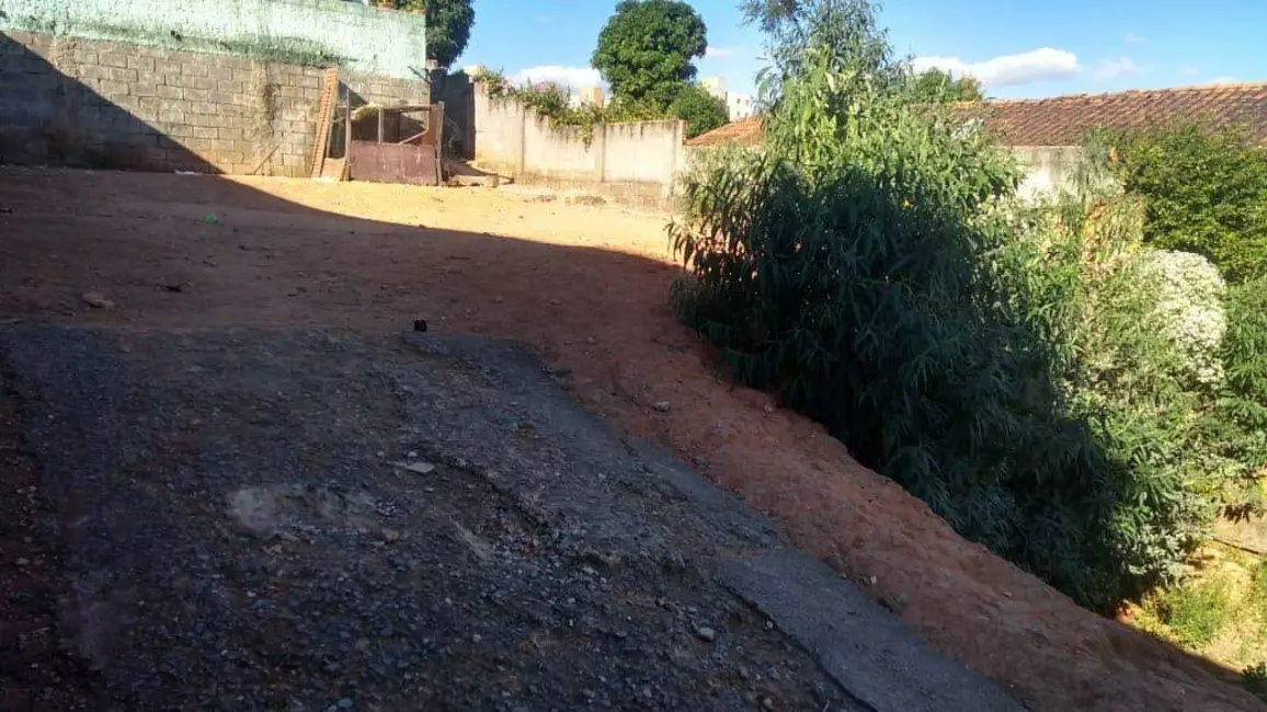 Terreno / Lote à venda, 360m2 em Nossa Senhora das Neves, Ribeirao Das Neves - MG - imagem 3 Foto 3 de Terreno / Lote à venda, 360m2 em Nossa Senhora das Neves, Ribeirao Das Neves - MG