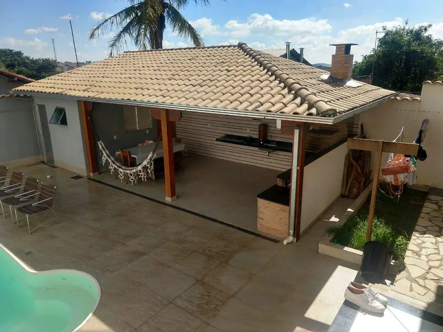 Casa com 3 quartos à venda, 150m2 em Veneza, Ribeirao Das Neves - MG - imagem 4 Foto 4 de Casa com 3 quartos à venda, 150m2 em Veneza, Ribeirao Das Neves - MG