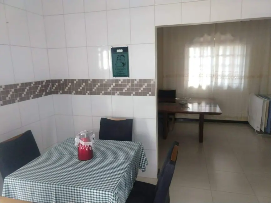 Casa com 3 quartos à venda, 150m2 em Veneza, Ribeirao Das Neves - MG - imagem 8 Foto 8 de Casa com 3 quartos à venda, 150m2 em Veneza, Ribeirao Das Neves - MG