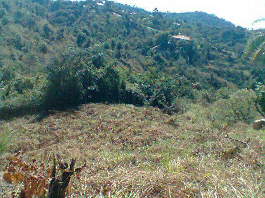 Foto 2 de Terreno / Lote à venda, 1910m2 em Esmeraldas - MG