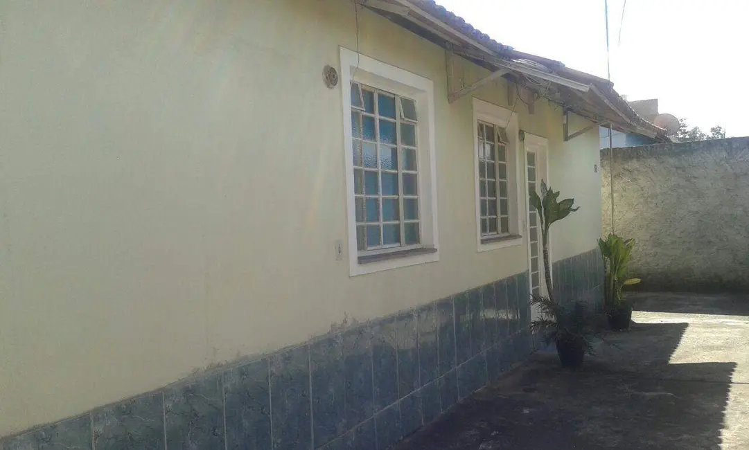 Foto 2 de Casa com 4 quartos à venda, 90m2 em Campos Silveira, Ribeirao Das Neves - MG