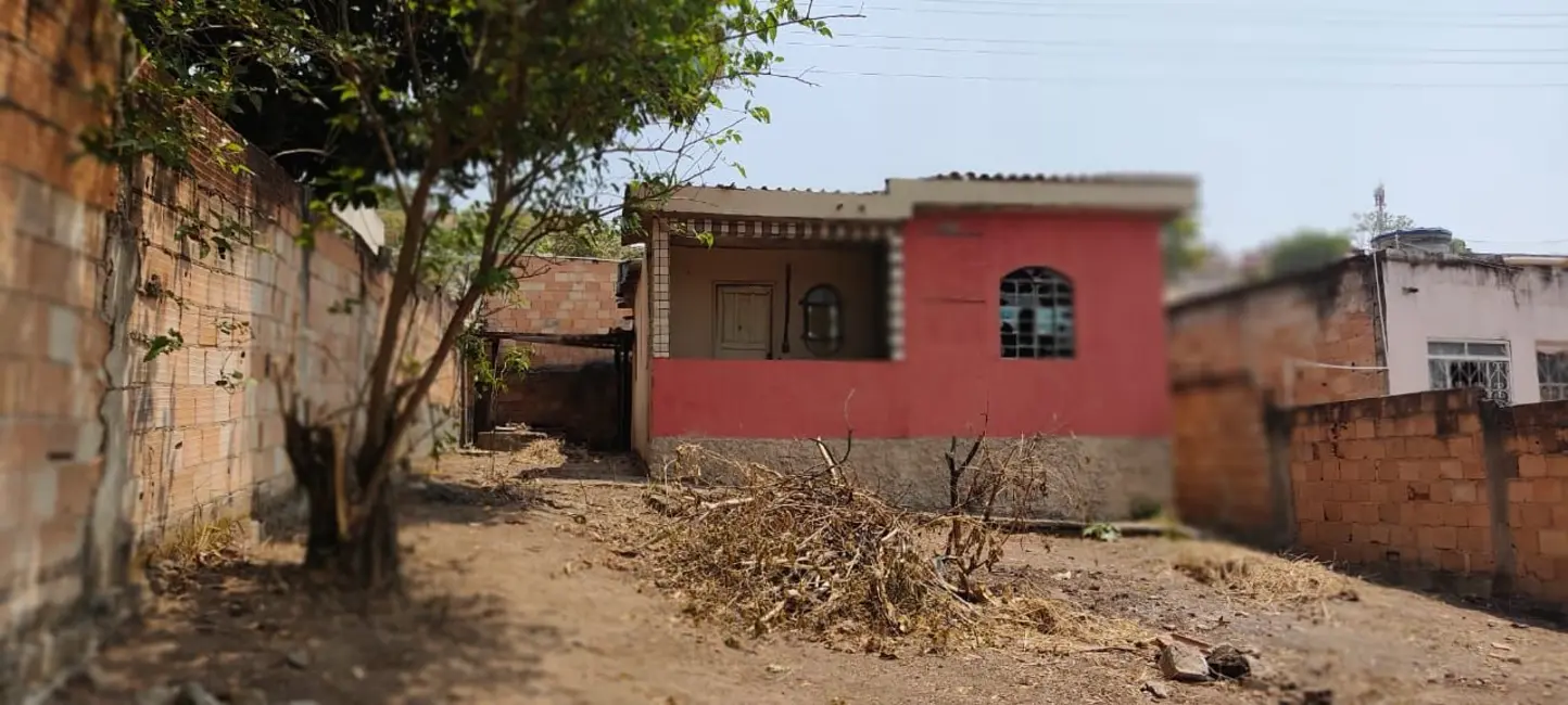 Foto 1 de Casa com 2 quartos à venda, 56m2 em Nápoli, Ribeirao Das Neves - MG