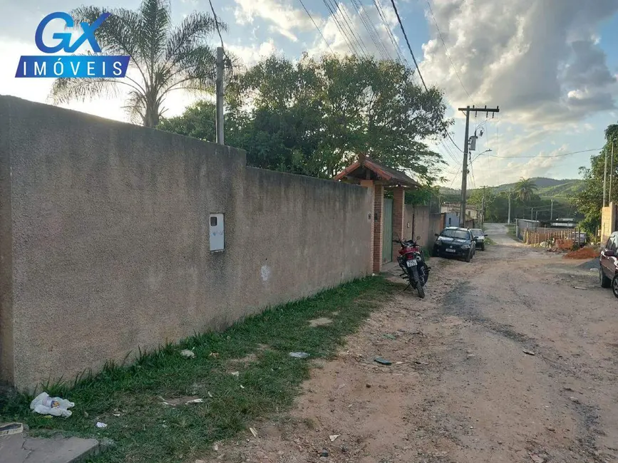 Chácara com 3 quartos à venda, 200m2 em Esmeraldas - MG - imagem 3 Foto 3 de Chácara com 3 quartos à venda, 200m2 em Esmeraldas - MG