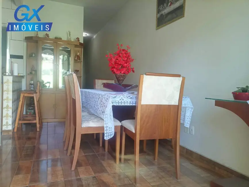 Casa com 3 quartos à venda, 360m2 em Esmeraldas - MG - imagem 4 Foto 4 de Casa com 3 quartos à venda, 360m2 em Esmeraldas - MG