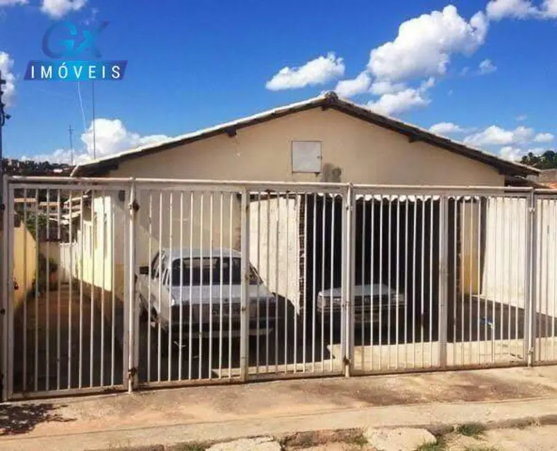 Foto 1 de Casa com 2 quartos à venda, 65m2 em Esmeraldas - MG